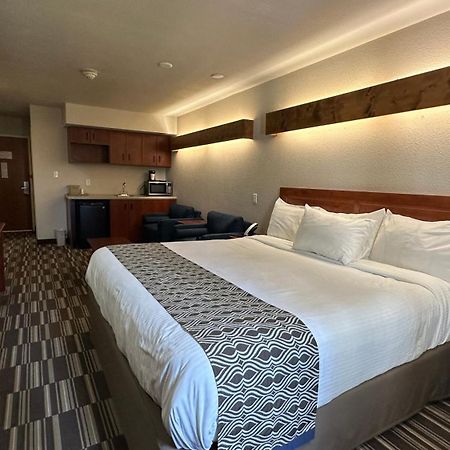 Microtel Inn And Suites By Wyndham Miami Ok Ngoại thất bức ảnh