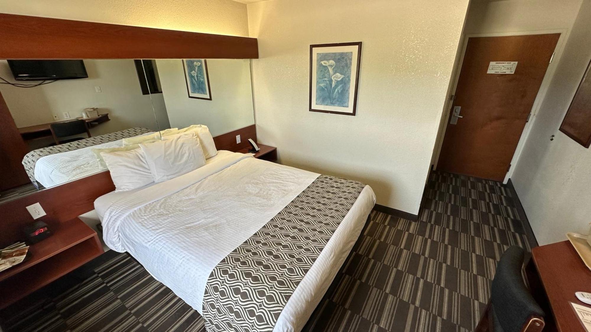 Microtel Inn And Suites By Wyndham Miami Ok Ngoại thất bức ảnh